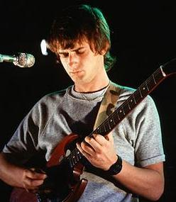 Download Mike Oldfield ringtones free.